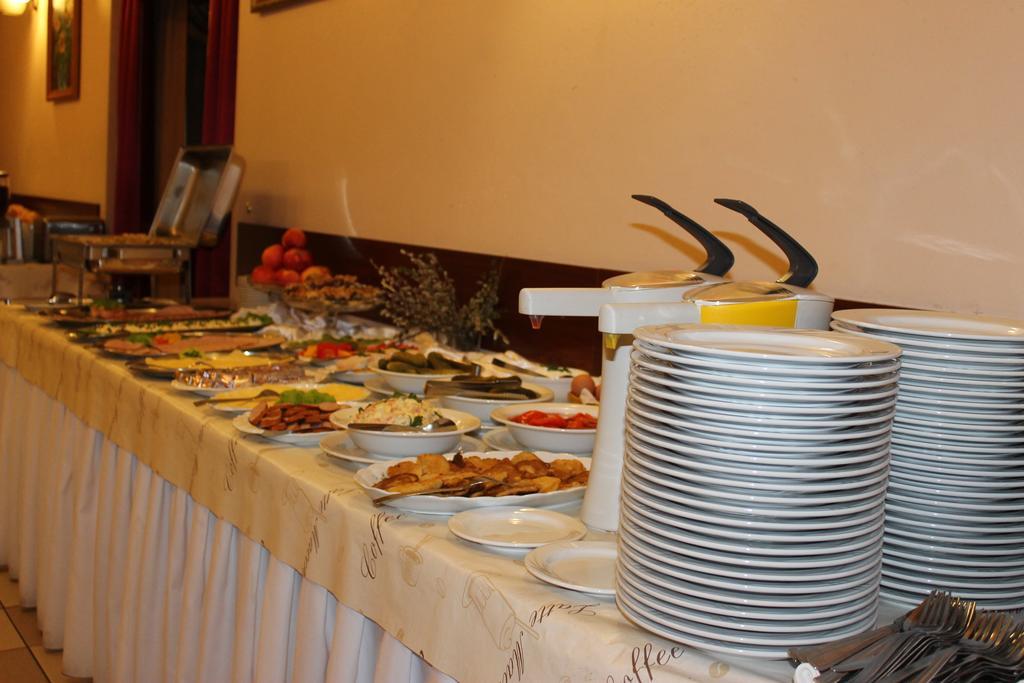 Hotel Relaks Wola Ducka Kültér fotó
