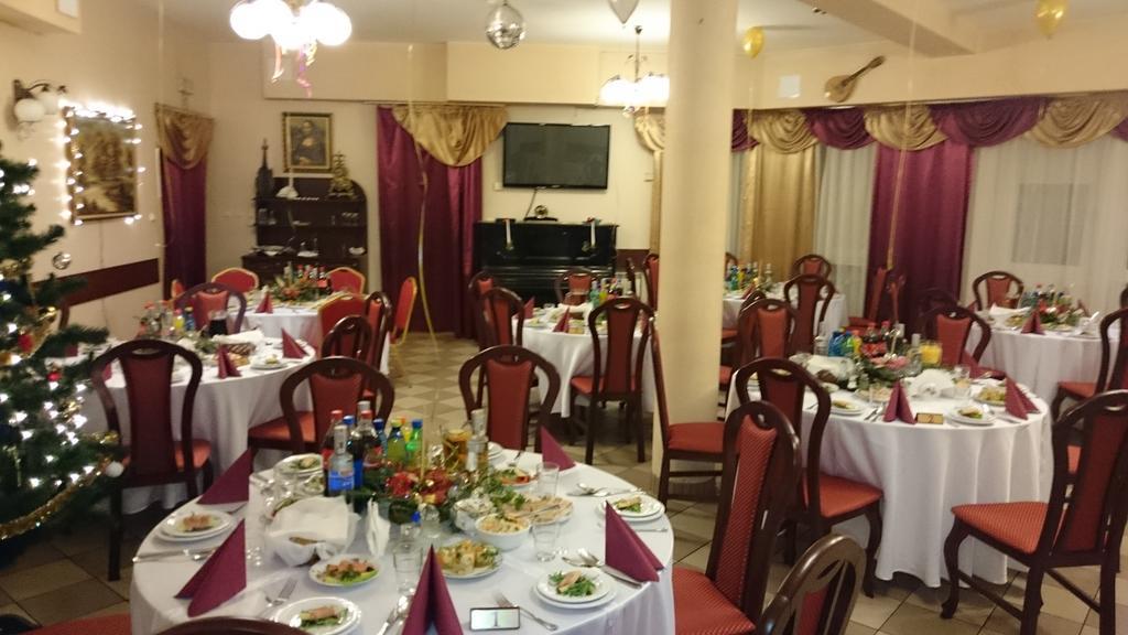 Hotel Relaks Wola Ducka Kültér fotó